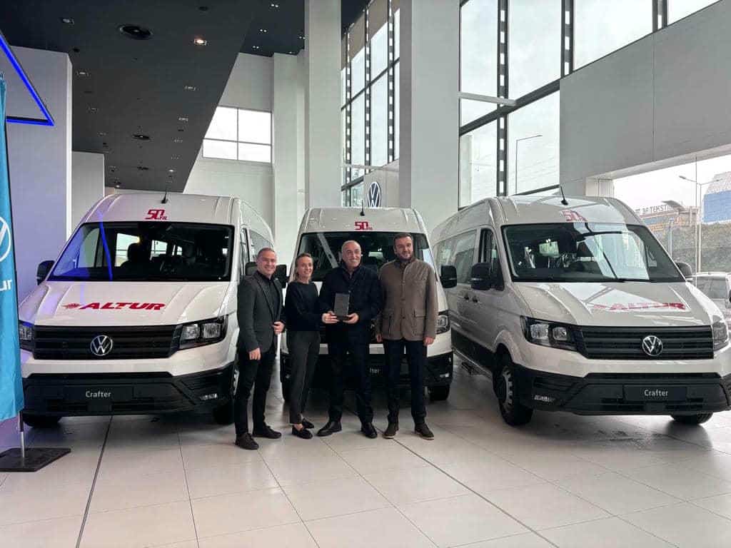 Altur Turizm araç filosunu Volkswagen Crafter ile güçlendirdi - Hizmetix